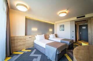 Отель HVD Club Bor - 24 Hours Ultra All Inclusive Солнечный Берег Twin Room with Balcony - Free Minibar &amp; Parking-2