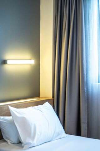Отель HVD Club Bor - 24 Hours Ultra All Inclusive Солнечный Берег Family Room (3 Adults + 1 Child) - Free Minibar &amp; Parking-3